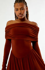 WEWOREWHAT Off-The-Shoulder Ruched Midi Dress